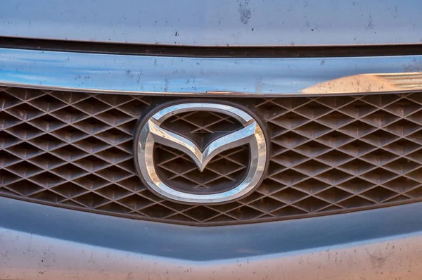 Detalle de la marca Mazda coche — Foto de Stock