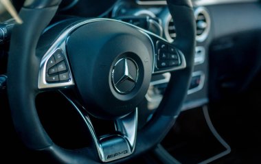 Closeup iç lüks araba Mercedes-Benz C-class Coupe