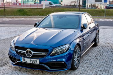 Yeni lüks araba Mercedes-Benz c-class C63 closeup