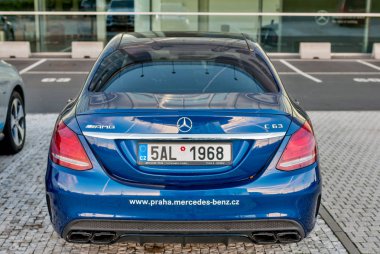 Yeni lüks araba Mercedes-Benz c-class C63 closeup