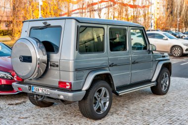 Yeni lüks araba Mercedes-Benz G 350 d closeup