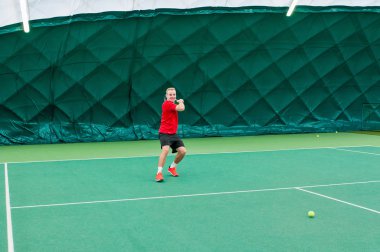 profesyonel tenis oyuncusu. 