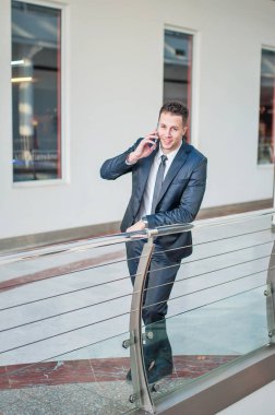 şık erkek takım elbise 