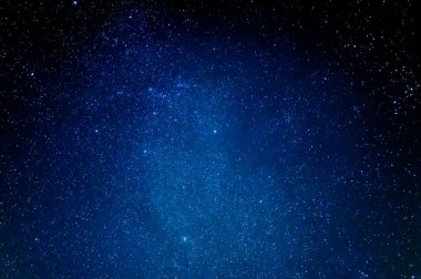 Yıldız ile gece gökyüzünün güzel sahne