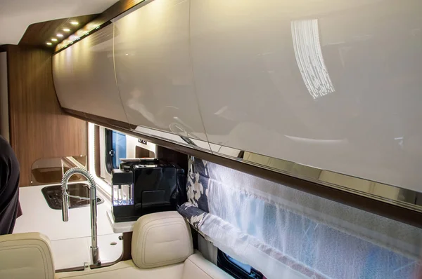 Interieur van luxe caravan — Stockfoto