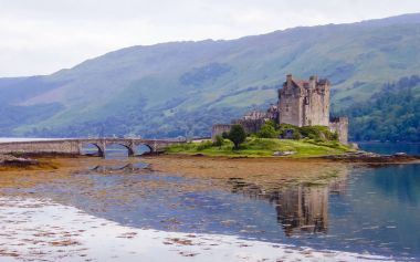 İskoçya 'daki Eilean Donan Kalesi.