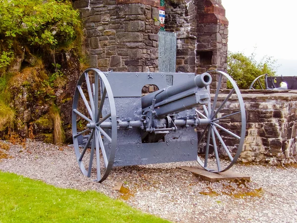 Kanon i Eilean Donan Castle — Stockfoto