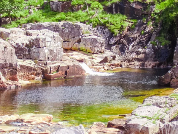 Lago na Escócia natureza higlands — Fotografia de Stock