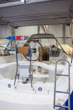 Lüks Yat direksiyon