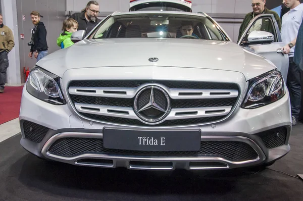 Closeup of white brand new Mercedes Benz — Stock Photo, Image