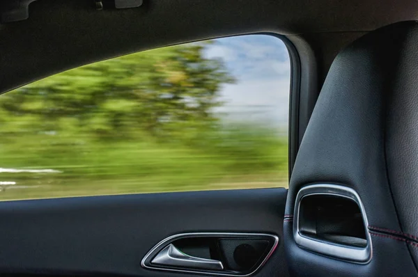 Vue depuis la voiture fenêtre — Photo