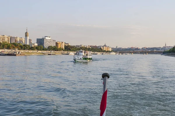 Budapeşte Macaristan 2017 Budapeşte River Gün Işığında Parlamento Tuna Nehri — Stok fotoğraf