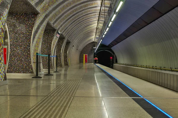 Будапешт - станция метро в Венгрии — стоковое фото
