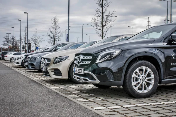 Praga República Checa 2018 Nuevos Coches Lujo Mercedes Benz Aparcamiento — Foto de Stock