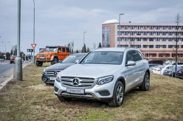 Vista frontal Mercedes Benz GLC — Foto de Stock