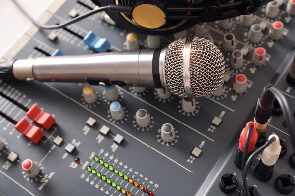 Recording equipment in studio elevated view — Stock Photo, Image