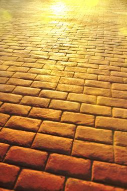 Yol arka planını güneş yansıma dikey comp ile taş döşeme