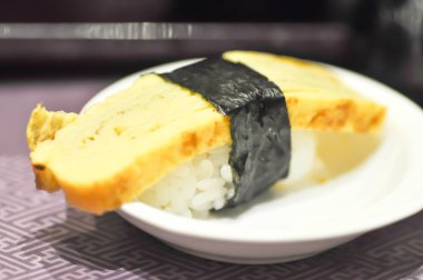 Tamagoyaki ya da Suşi Japon gıda