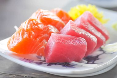 sashimi, çiğ balık veya Japon tarzı ham ton balığı