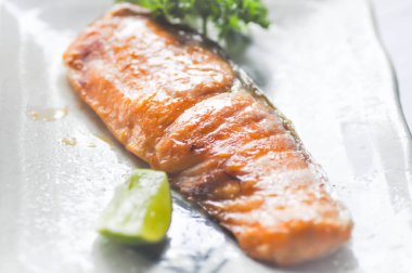 somon, somon veya Yaki Sake Japon yemekleri ızgara