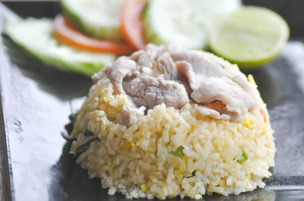 Nasi goreng atau nasi goreng (makanan Thailand ) — Stok Foto