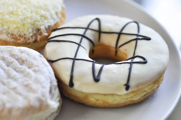 Donut oder Donut — Stockfoto