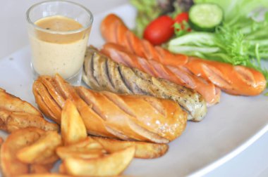 Domuz sosisi ve dana sosis 