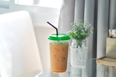 süt çay veya Tay süt çay