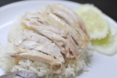 Hainanese tavuklu pilav