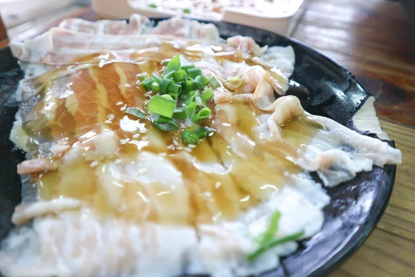 Cerdo en rodajas para Sukiyaki o chabu chabu — Foto de Stock