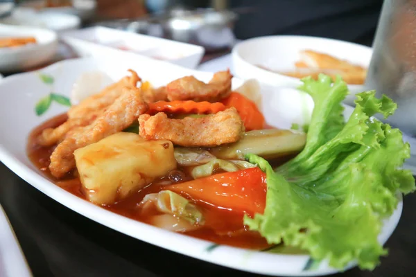 Aduk sayuran goreng dalam gaya Korea — Stok Foto