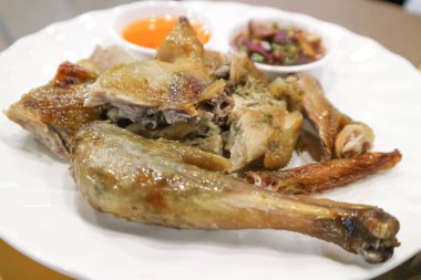 dalış yaparak ızgara tavuk 