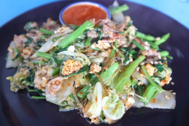 Sukiyaki veya heyecan sebze kızarmış 