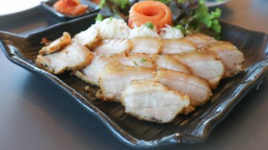 Vietnam tarzı ızgara domuz