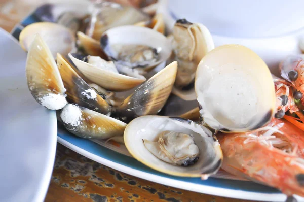 Steamed seafood or steamed shell — Stock Photo, Image
