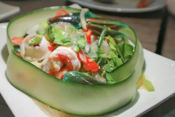 Salată de fructe de mare sau salată picantă — Fotografie, imagine de stoc