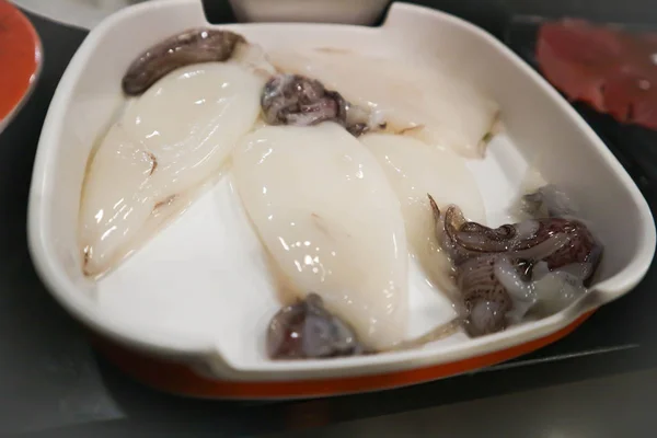 날 음식 또는 원시 오징어 — 스톡 사진