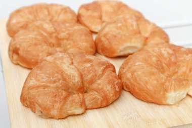 kruvasan veya Fransız ekmeği 