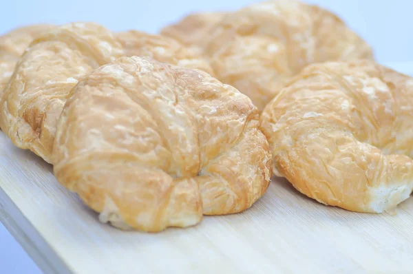 Croissant ou croissant francês ou pão — Fotografia de Stock
