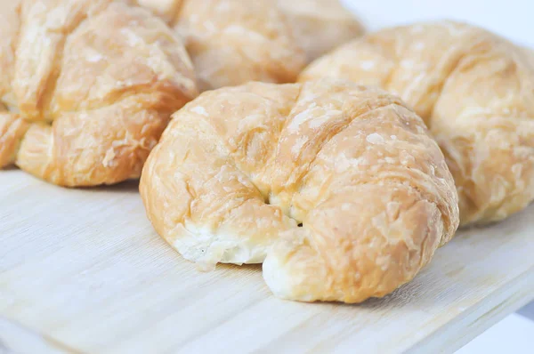 Croissant oder französisches Croissant oder Brot — Stockfoto