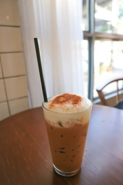 Ice coffee or iced cappuccino — Stock Photo, Image