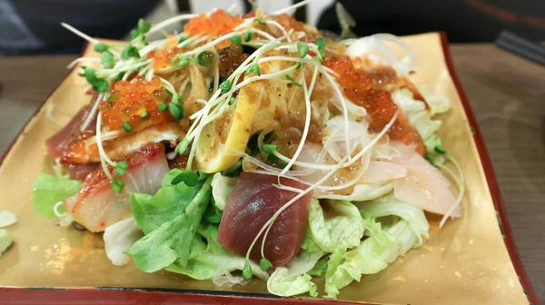 Salată de pește și legume — Fotografie, imagine de stoc