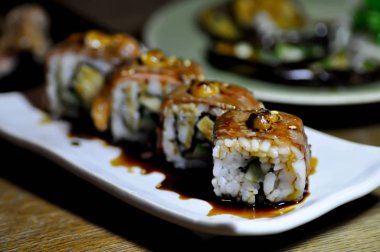 Maki, maki ya da sığır eti sarması.