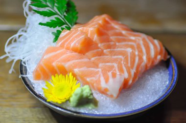 Çiğ somon ya da dilimlenmiş somon balığı, somon balığı