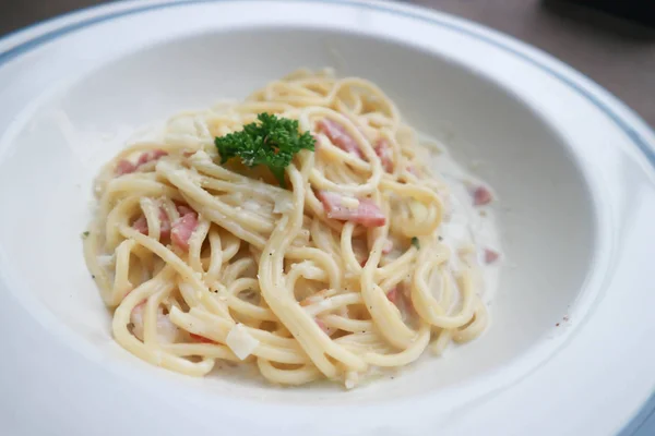 Bacon spaghetti, spaghetti carbonara — Stock Photo, Image