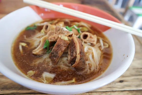 牛肉麺 牛肉スープ 中華麺 — ストック写真