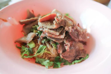 Sade Çin eriştesi, Çin eriştesi veya sade erişte.