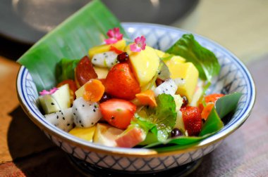 meyve salatası karışık meyve salatası, baharatlı salata.