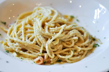 makarna, spagetti ya da spagetti carbonara