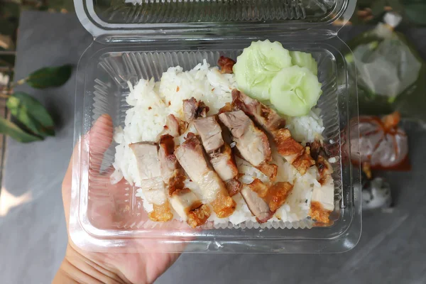 Daging Babi Renyah Dengan Nasi Nasi Atasnya Dengan Daging Babi — Stok Foto